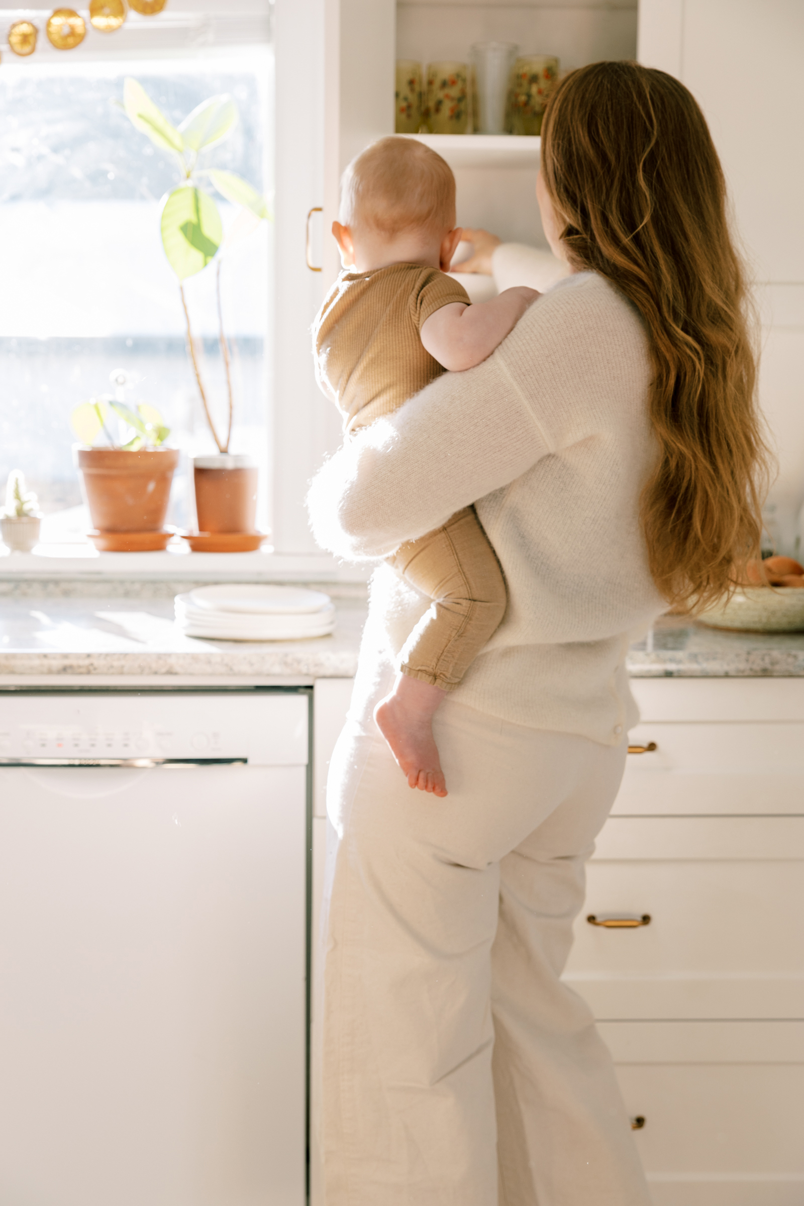 The Pros and Cons of Having a Baby on Your Own